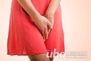 10公分子宮肌瘤壓膀胱 婦人漏尿飄異味