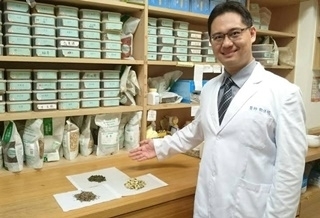 酷酷嗽!乾咳不停好惱人 試試薄荷菊花茶