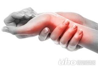 手腕傷1年沒好 幼年型關節炎作怪