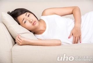 少女腹痛不止 竟是卵巢畸胎瘤