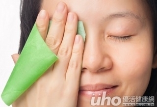 夏日出油怎麼辦? 毛巾濕敷能控油