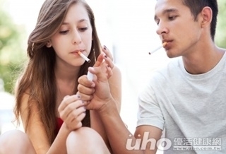 有樣學樣 暑假少年吸菸人數增