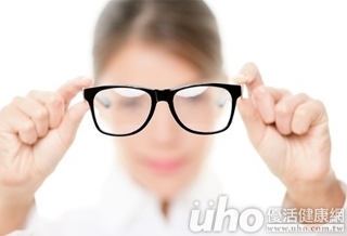 眼鏡換來換去累了嗎?舒壓記得4招!