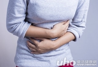 腹痛纏身10年 原是閉孔疝氣