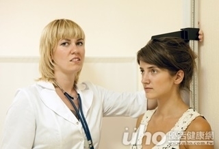 越老越矮?醫:其實是骨鬆