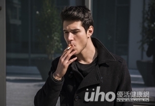 翁舌麻、吞不下 竟罹口腔癌