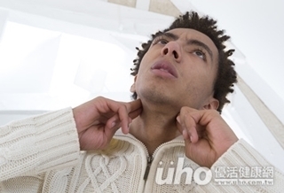 沙啞、說不出話 男氨氣中毒險送命