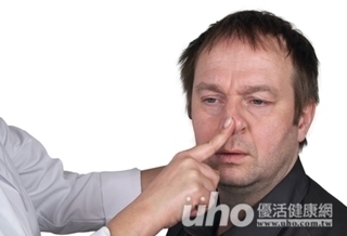 鼻塞10年治不好?原是鼻骨折!