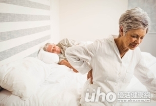 腎炎當閃到腰 「石」在要小心!