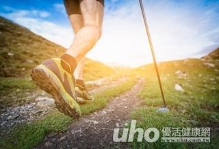 想抗老紓壓 遵守健走6重點!