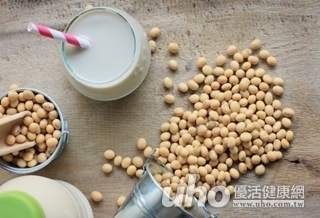 降乳癌死亡率 要常喝豆漿!