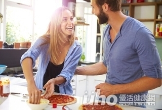 吃太多? 竟是開放廚房的錯!