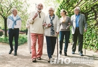 走路變慢 竟是巴金森氏症惹禍