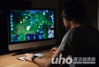 熬夜打電玩 恐為致癌原因!