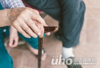 巴金森不「斷電」 靠這療法!