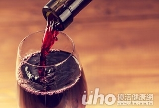 酒喝多竟失眠?腎上腺素害的