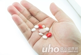 常跌倒 過敏藥物恐為兇手!