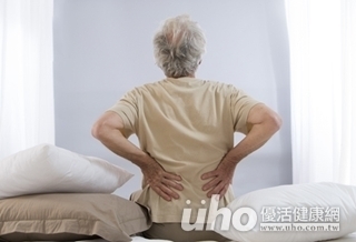 腰背痛3天 當心骨鬆找上門