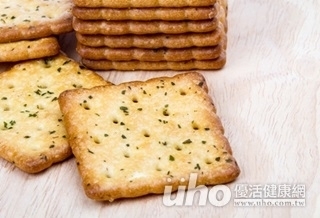 吃蘇打餅減肥 恐越減越肥!