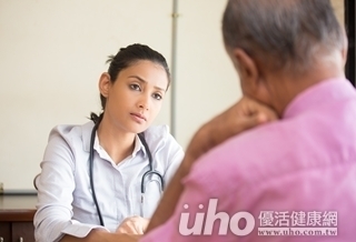 常喊腰背痠痛 老人患憂鬱症