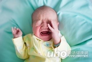 新生兒哭聲減少 恐為腦病變!
