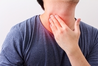 聲音沙啞有異物 恐為甲狀腺癌晚期