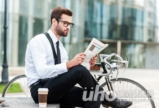 脫離「麵龜族」 翹腳習慣要改