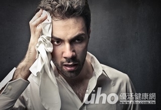 油性肌猛流汗 恐為巴金森氏症