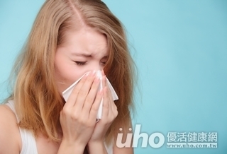 姿勢不正確 小心打噴嚏也會受傷