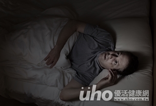 失眠好憂鬱 10大警訊看過敏