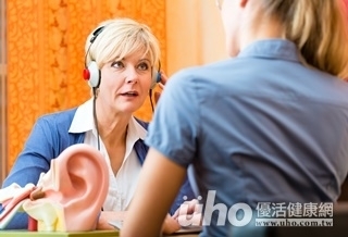 高齡聽障 恐增4倍失智風險