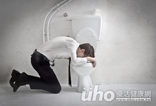 嘔吐頭痛 竟是青光眼找上門