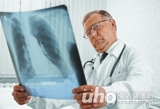 驚!慢性病患罹肺炎風險高3倍