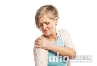 內衣扣不到 原來五十肩作怪