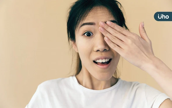 常看3C用眼過度⋯卻僅3成定期視力檢查！醫教「1招自我檢查」每天做