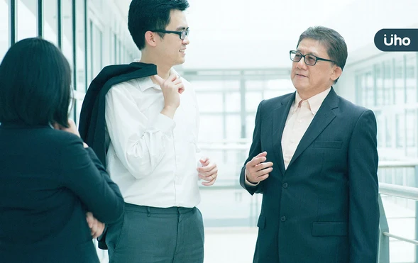 跟Z世代溝通，避開這些話！溝通專家揭10大「老害用語」替換指南