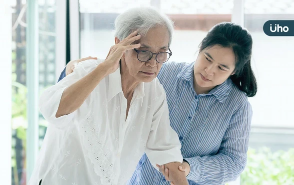 「這種血癌」好發銀髮族，9成有慢性共病！台大醫揭「1療法」可望停藥