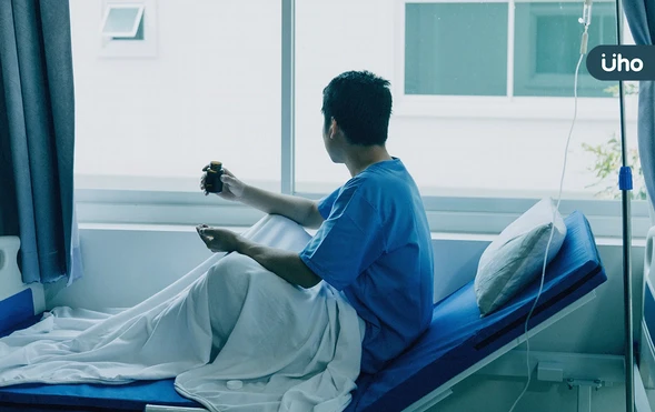 「醫師，可以打一針讓我走嗎？」安寧療護醫：癌友更需要的是尊嚴