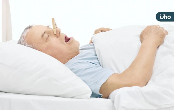 打呼不代表睡得好！醫揭「睡眠呼吸中止症」患者：至少3成合併失眠
