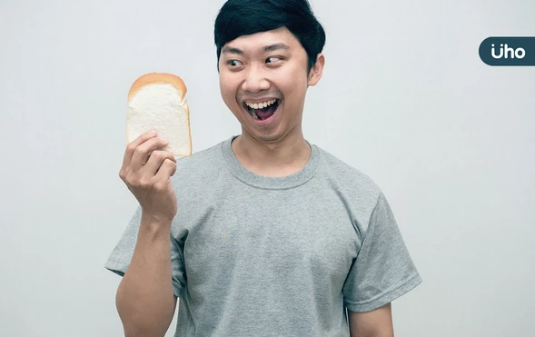 同樣吃麵包，為何你胖他不胖？減重醫揭「做對3件事」長肌肉不長脂肪