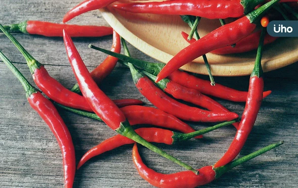 吃辣可以幫助減肥嗎？最新研究揭「吃辣3關鍵」吃對讓你進食量少一成