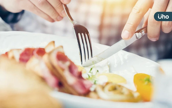 糖尿病該怎麼吃？少量多餐好嗎？醫揭「控糖飲食法」三餐定時定量