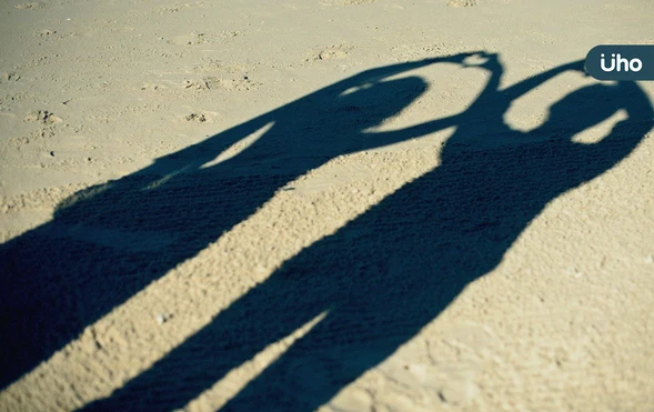 不自覺依賴伴侶，卻指責對方不耐煩？關係中的痛苦，往往源自這1點