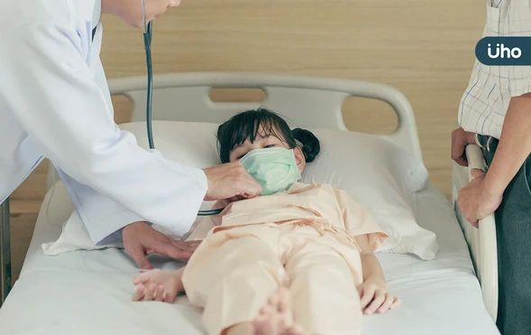 罕病「囊性纖維化」險被濃痰淹死！醫籲納新生兒篩檢：發現晚需肺移植