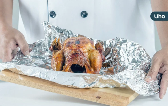 別再用保鮮膜包肉保存！日本料理專家推薦「用1物替代」加速冷凍解凍