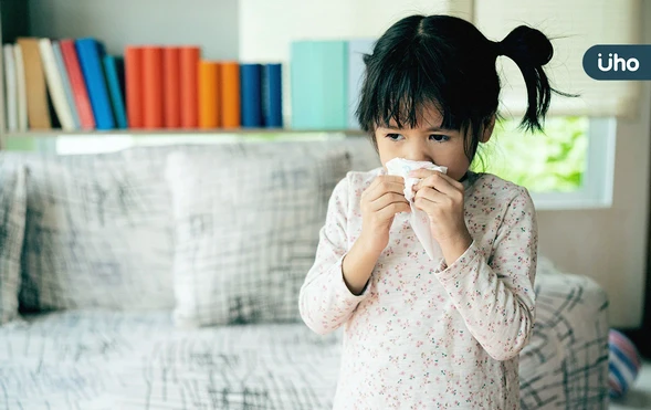 孩子常常打噴嚏、流鼻涕？小心居家隱藏「這些元凶」害過敏好不了