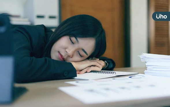 窩在床上、沙發上就能完成！專家揭懶人長壽法：每週「午睡5天」就有效