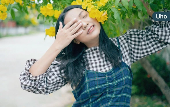 換季眼睛超癢？過敏性結膜炎「4招日常預防」戴太陽眼鏡、護目鏡有效