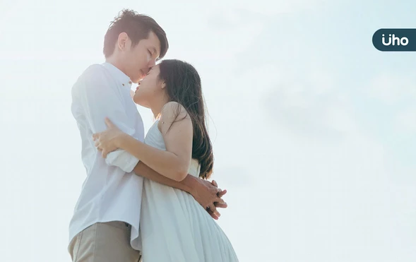 伴侶沒有回應，不代表不愛你！心理師：情感邀約最怕忽略「1件事」