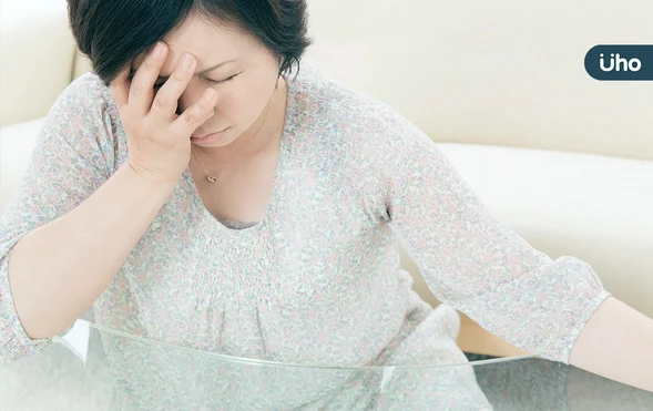 怎麼知道自己是不是更年期？醫教你1招簡單評估：心情變化大也算